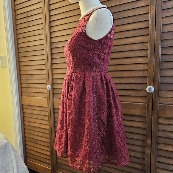 BB Dakota Wine Red A-Line Party Dress (2P) - Picture 3 of 11